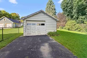 222 Henry St, Beaver Dam, WI 53916 - Photo 24