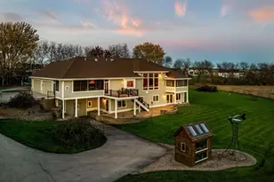 3027 Castleton Crossing, Sun Prairie, WI 53590 - Photo 6