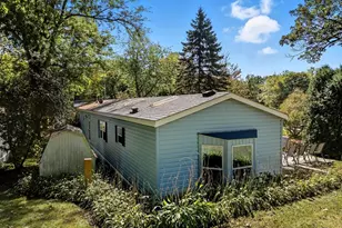 2B Paradise Dr, Lake Mills, WI 53551 - Photo 2