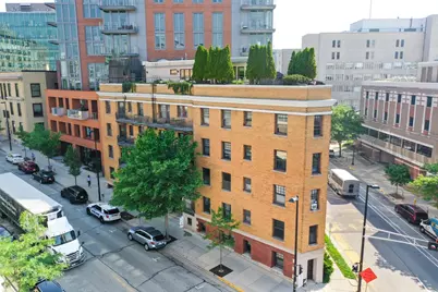 121 S Hamilton Street #202, Madison, WI 53703 - Photo 2