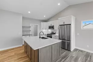 806 Saddle Ridge, Portage, WI 53901 - Photo 10