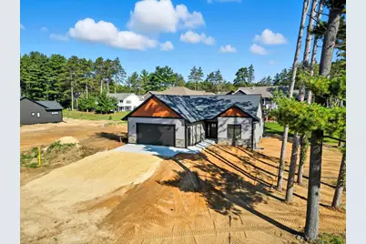 806 Saddle Ridge, Portage, WI 53901 - Photo 2