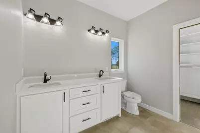 806 Saddle Ridge, Portage, WI 53901 - Photo 6