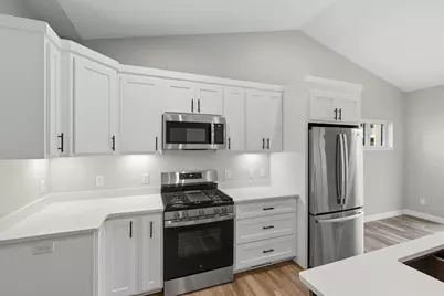 806 Saddle Ridge, Portage, WI 53901 - Photo 8