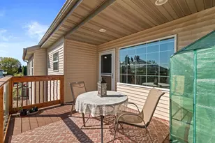 303 Honeycrisp Dr, Beaver Dam, WI 53916 - Photo 4