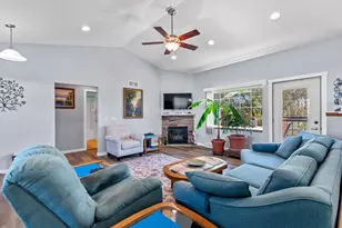 303 Honeycrisp Dr, Beaver Dam, WI 53916 - Photo 6