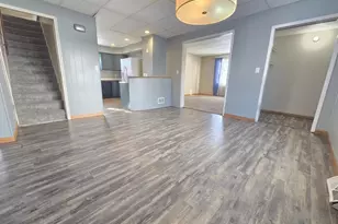 226 S High St, Markesan, WI 53946 - Photo 4