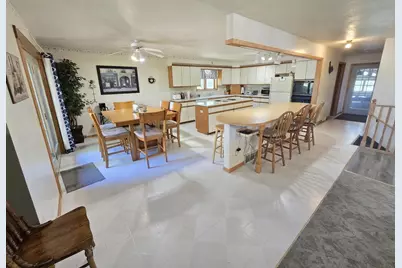 W2102 State Road 44, Markesan, WI 53946 - Photo 4