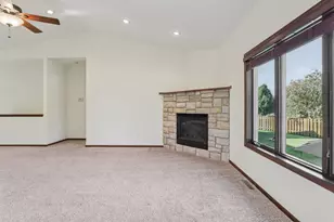 6898 Tuscan Ridge Cir, DeForest, WI 53532 - Photo 8