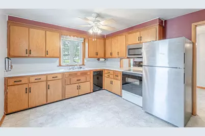 1708 Country Lane, Monroe, WI 53566 - Photo 16