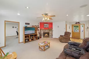 161 E Pine St, Lake Mills, WI 53551 - Photo 10