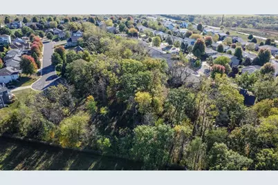 121 Autumnwood Circle, Mount Horeb, WI 53572 - Photo 6