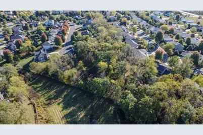 121 Autumnwood Circle, Mount Horeb, WI 53572 - Photo 2