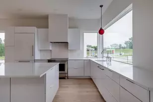 4043 Serenbe St, Middleton, WI 53562 - Photo 16