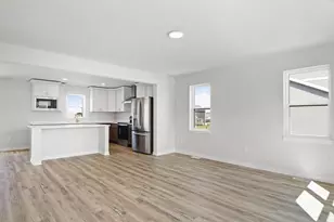 244 Hawks View Dr, Edgerton, WI 53534 - Photo 12