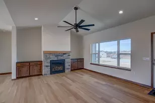 103 Graelyn Cir, Barneveld, WI 53507 - Photo 8