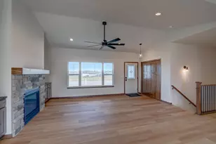 103 Graelyn Cir, Barneveld, WI 53507 - Photo 10