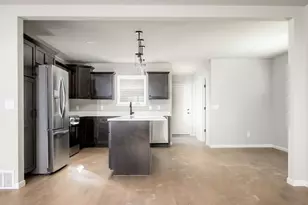 7711 Starnova Dr, Madison, WI 53719 - Photo 4