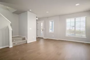 7711 Starnova Dr, Madison, WI 53719 - Photo 2