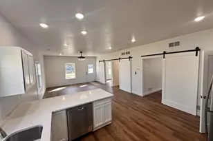 511 Pine St, Mauston, WI 53948 - Photo 6