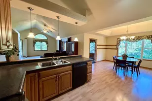 128 Summit Ct, Columbus, WI 53925 - Photo 12