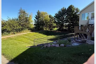 128 Summit Court, Columbus, WI 53925 - Photo 8