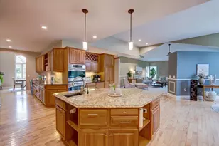 7710 Pamela Cir, Verona, WI 53593 - Photo 12