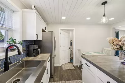 803 W Franklin Street, Portage, WI 53901 - Photo 8