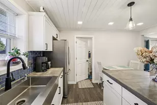 803 W Franklin St, Portage, WI 53901 - Photo 8