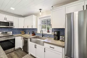 803 W Franklin St, Portage, WI 53901 - Photo 12