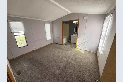 W210N11631 Pinecrest Lane, Germantown, WI 53022 - Photo 8