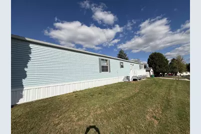 W210N11631 Pinecrest Lane, Germantown, WI 53022 - Photo 12