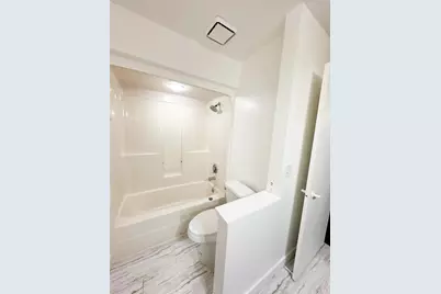 4502 W Westchester Square #3, West Milwaukee, WI 53214 - Photo 22