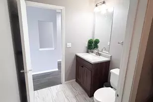 4502 W Westchester Square, West Milwaukee, WI 53214 - Photo 10