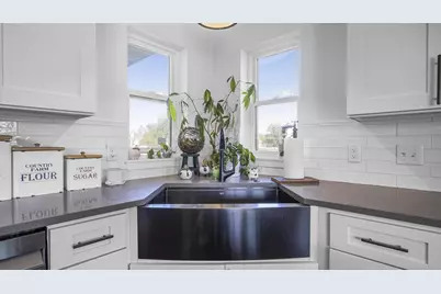 W2975 Willow Lane, Belleville, WI 53508 - Photo 8