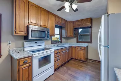 41 E Royal Vale, Edgerton, WI 53534 - Photo 8