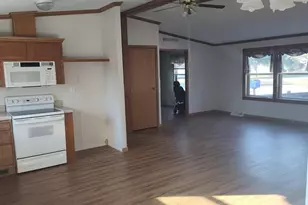 109 S 4th St, Avoca, WI 53506 - Photo 8