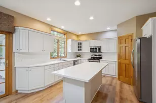 3457 Hemmingway Dr, Janesville, WI 53545 - Photo 8