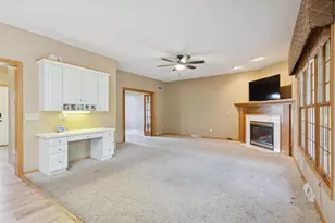 3457 Hemmingway Dr, Janesville, WI 53545 - Photo 14