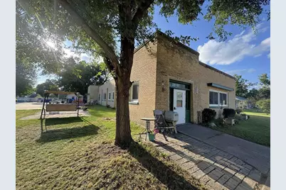 605 E 4th Avenue, Brodhead, WI 53520 - Photo 2