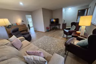 409 Kings Lynn Rd, Stoughton, WI 53589 - Photo 16