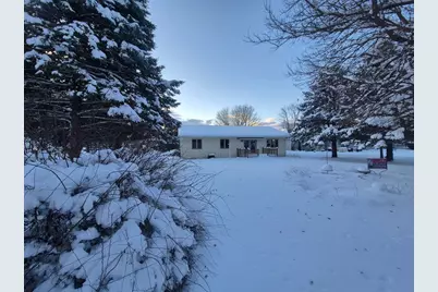 409 Kings Lynn Road, Stoughton, WI 53589 - Photo 6