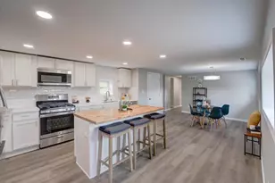 W8388 Crawford Rd, Portage, WI 53901 - Photo 8