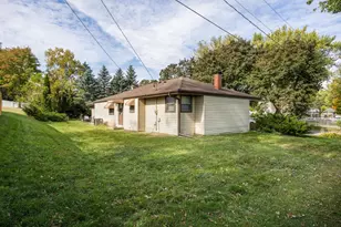 2219 Elizabeth St, Janesville, WI 53548 - Photo 30