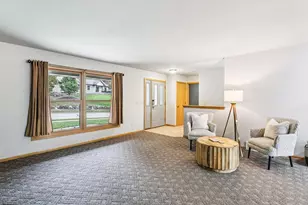 2201 Winfield Dr, Reedsburg, WI 53959 - Photo 10