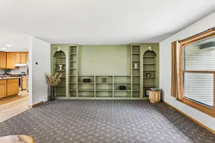 2201 Winfield Dr, Reedsburg, WI 53959 - Photo 12