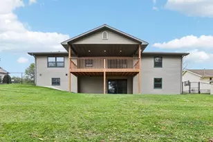 2201 Winfield Dr, Reedsburg, WI 53959 - Photo 4