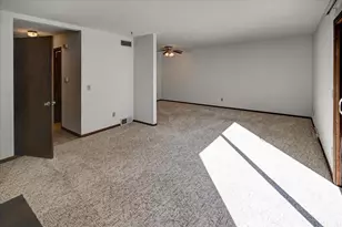 2640 Osmundsen Rd, Fitchburg, WI 53711 - Photo 10