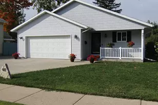 481 N Pearl St, Janesville, WI 53548 - Photo 1