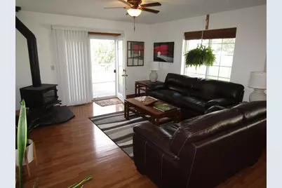 481 N Pearl Street, Janesville, WI 53548 - Photo 10